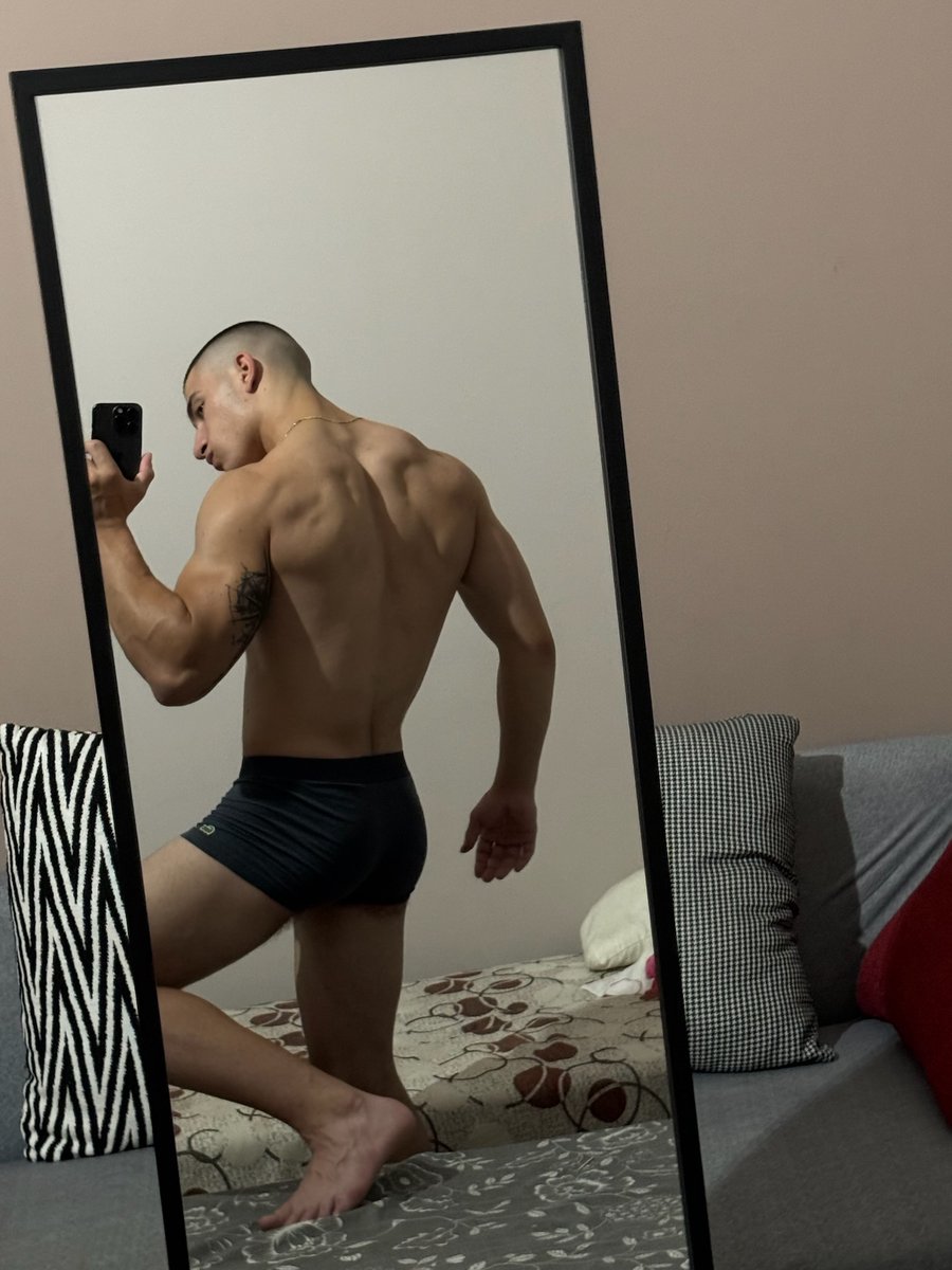 Determined91's tweet photo. Did I caught your attention now?😈 https://t.co/6obM6aViNz
