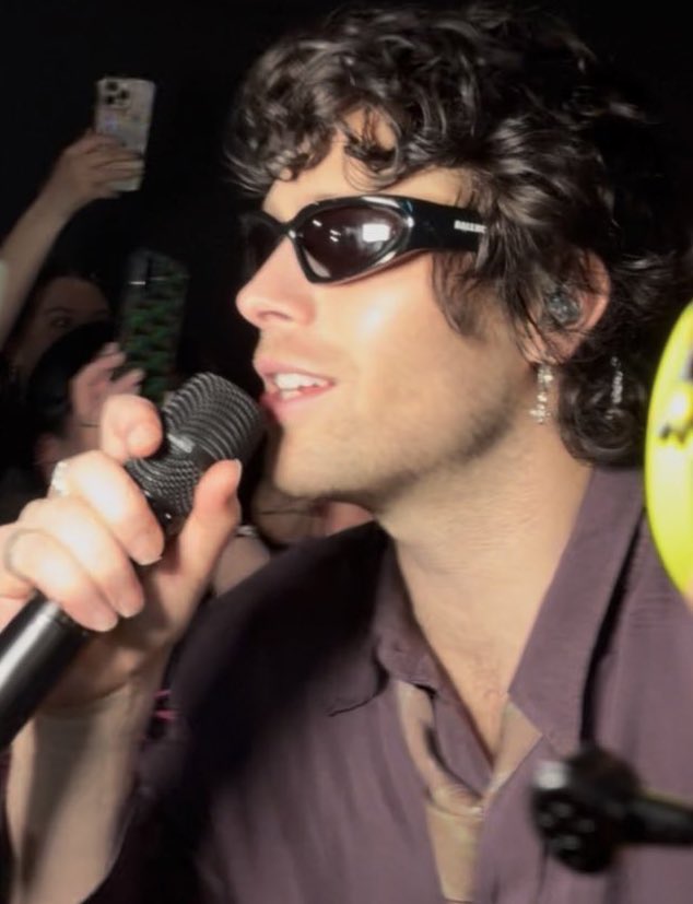 kacie ִ ⋆⭒˚.⋆ tweet media