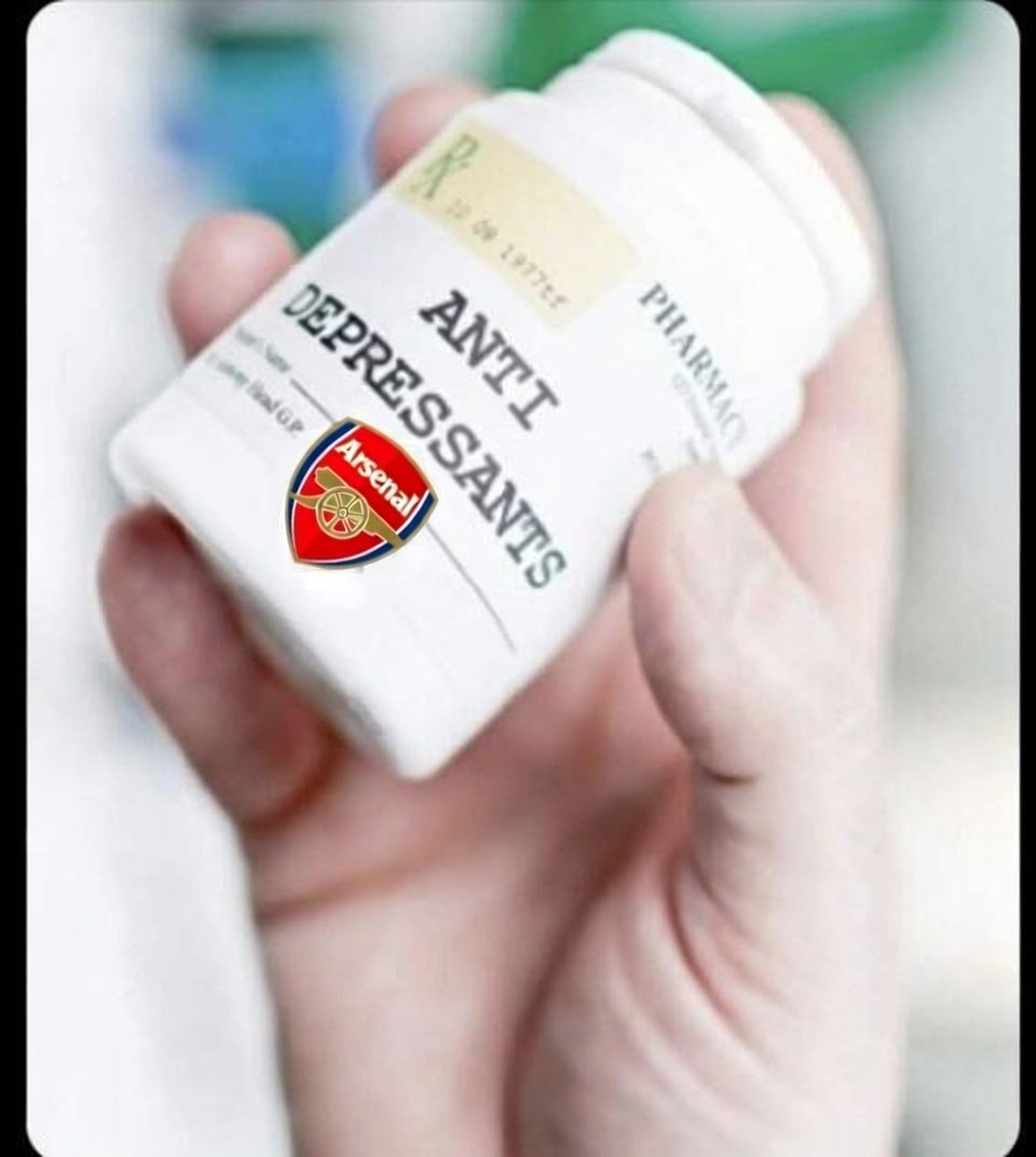 _UTDfelix's tweet photo. A new medication for my friends #trophyless #bottlers #cornerfc https://t.co/xECIkxAiXp