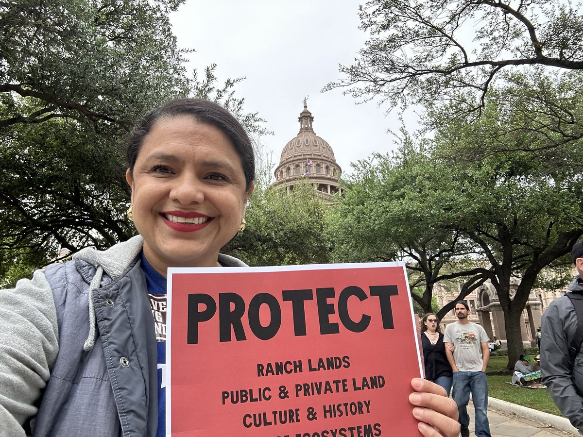 MontserratforTX's tweet photo. Help protect the Rio Grande and Big Bend Region! Say No to a Border wall in the Big Bend. #NoMuro #JuntosForJusticeUnidosForChange #NoBigBendWall #Organize https://t.co/YPMZJk8SDS