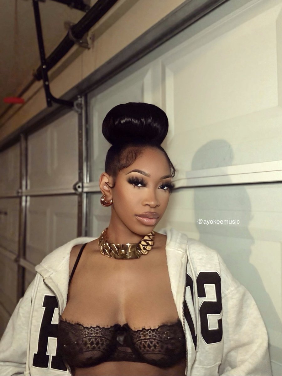 AYO KEE 🦄 tweet media