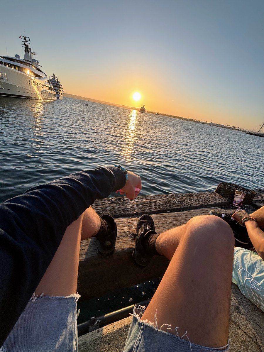 jayblizzy520.hub tweet media