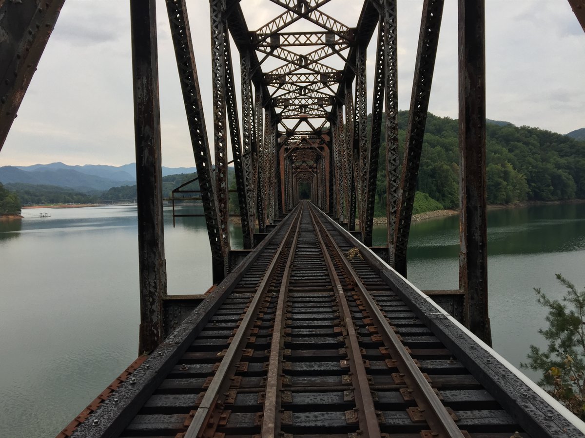 Explore Bryson City tweet media