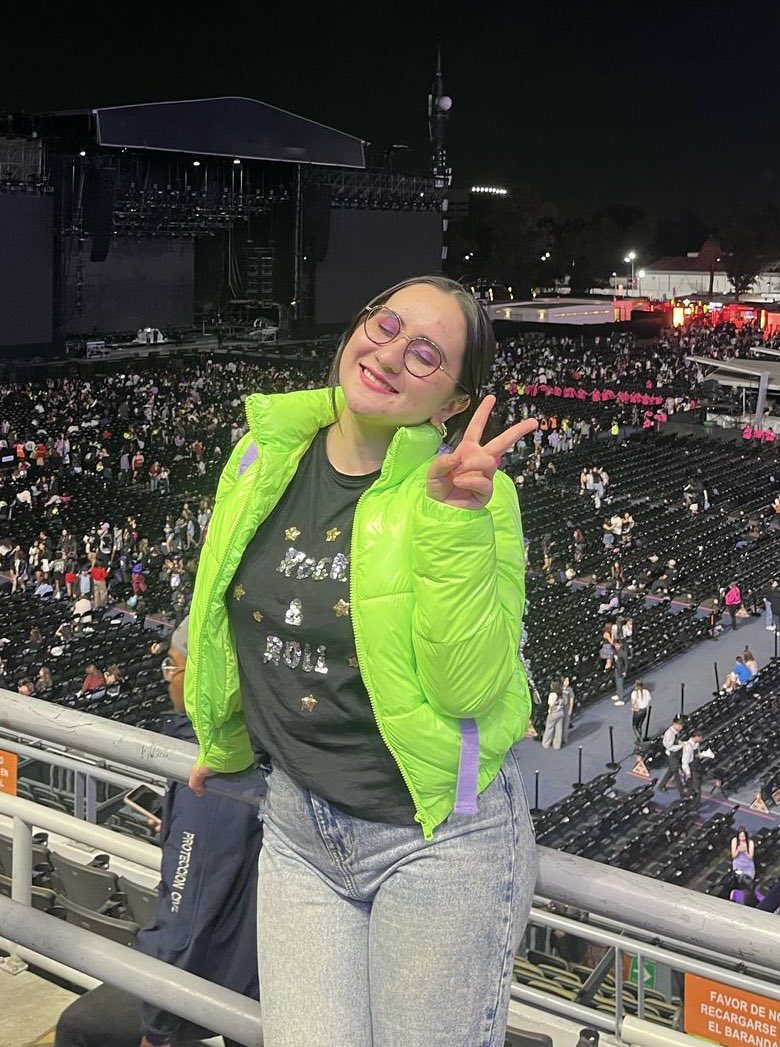 hudson williams’ bush ⁷ .✦ ݁˖ tweet media