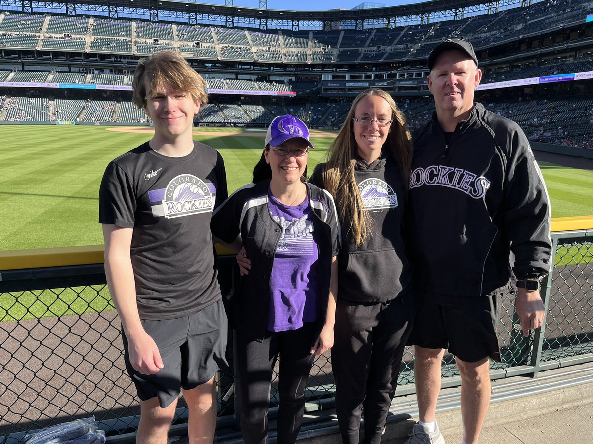 roxfandan's tweet photo. #ilovecoorsfield https://t.co/hOGyTyNP37
