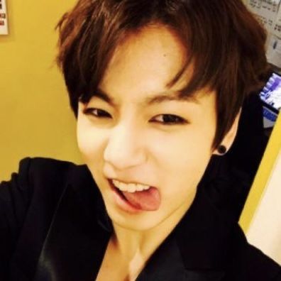 Agora q meu pai tá viajando eu me tornei a alfa da casa ☝🏻