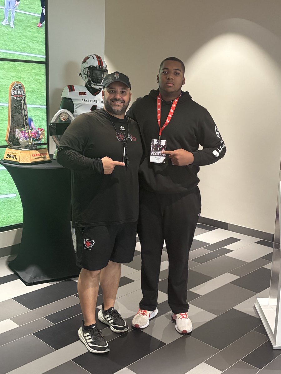 KeenanYoung79's tweet photo. blessed with the opportunity to visit @AStateFB!!! Special thanks to @CoachNickGrimes and
@CoachButchJones for their hospitality and great conversation.
@Buck_James212 @CoachKMcDaniel @rileymoraless @BillLampe https://t.co/yaSm0UC7WP
