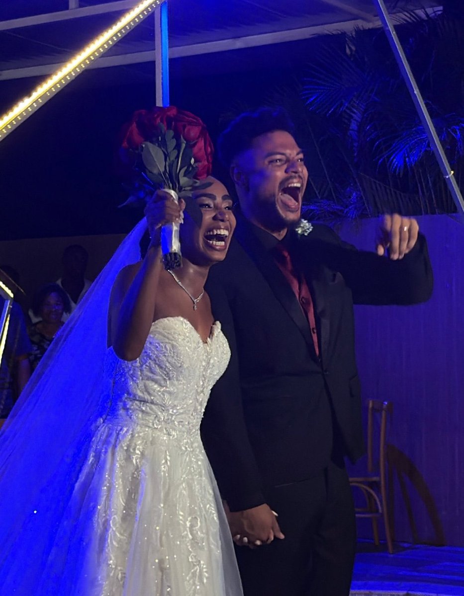 La anitta tweet media