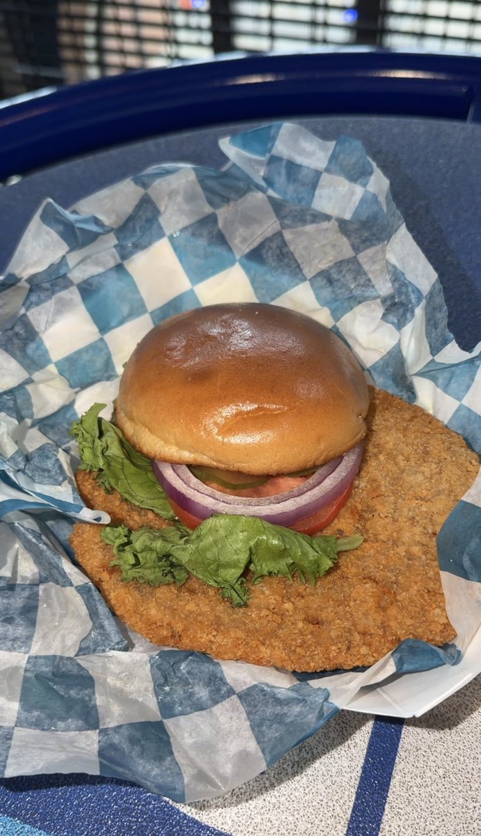 More food from the #FinalFour

🧀 Pork Belly Mac &amp; Cheese - clear leader in the clubhouse so far 
🧄 Garlic Cheese Curds - could be a banger with ranch. Are we not in ranch country?!
🐷 Pork Tenderloin - desperate for a mayo/sauce but not bad