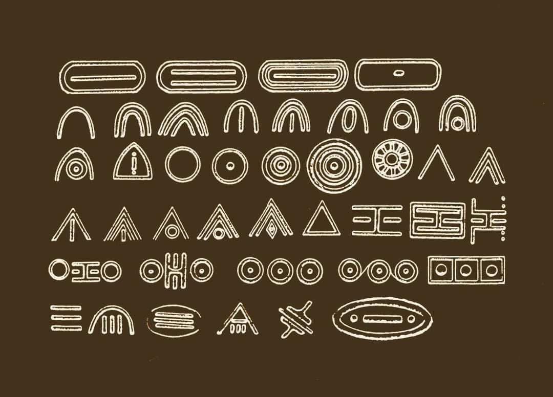 Información importante para los DE LA REPÚBLICA DOMINICANA 🇩🇴 Los billetes dominicanos , tienen símbolos y elementos taínos impregnados.

Por ejemplo, si revisan bien nuestros billetes notarán que éstos están cargados sutilmente de símbolos taínos [como los de la imágen], con