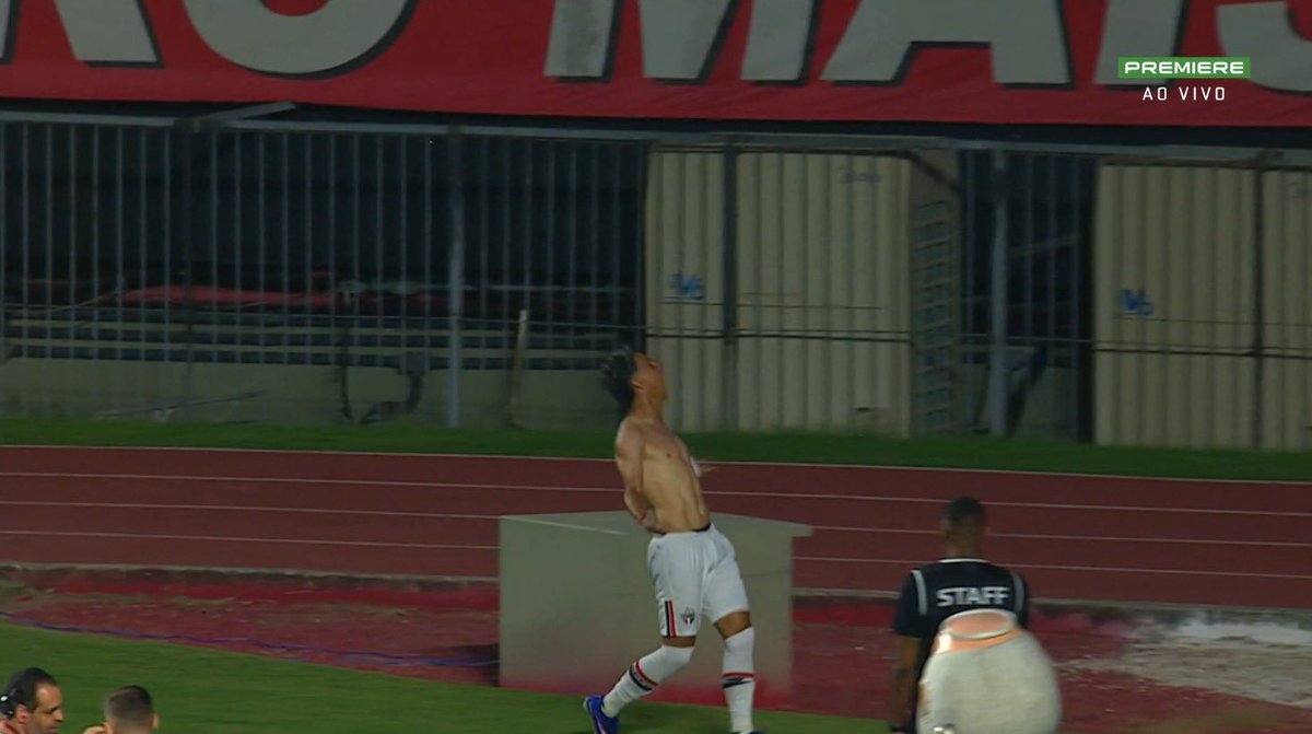 SaoPauloMiIGrau's tweet photo. HAT TRICK DO FERREIRINHA https://t.co/c5piUMMudM