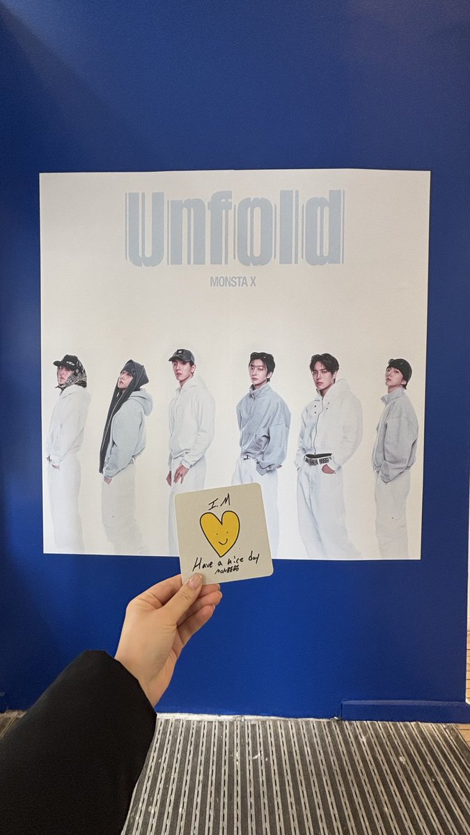 PeiReads's tweet photo. !! #monsta_x_popup #hello82 #82giveaway @hello82NYC https://t.co/2CaG9n9eT0