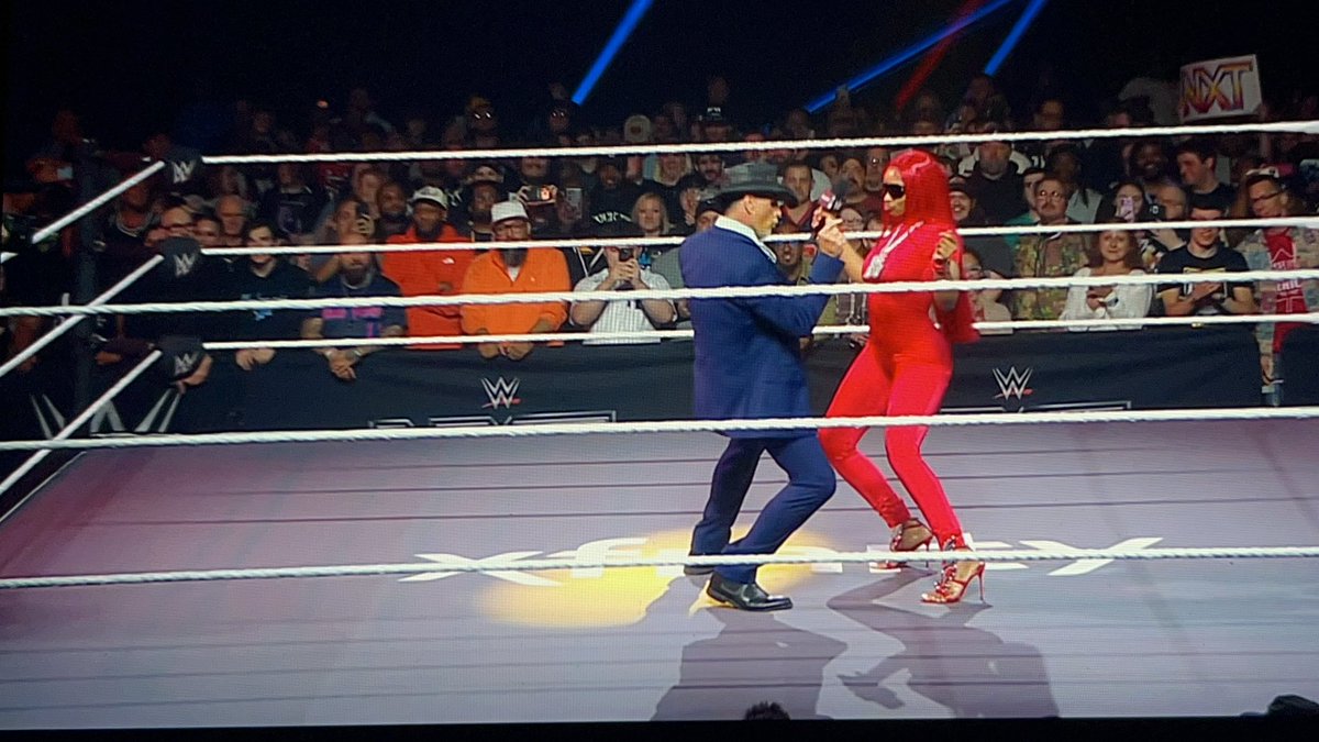 therzzlehavsen's tweet image. IM EATING DINNER LOL IM FINNA HAVE TO RETAKE IT 👁️🫦👁️ #StandandDeliver #SexyRed #HBK