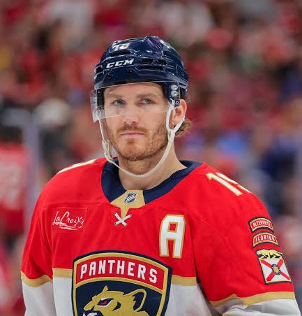 zachnhso's tweet image. Matthew Tkachuk: 2 Cups, Olympic gold, U18 gold

Sidney Crosby: 3 Cups, Conn Smythe, Hart, Art Ross, Lindsay, 2 Rockets, 2 Olympic golds, Olympic silver, World Cup gold

Always the bridesmaid never the bride😂🚮