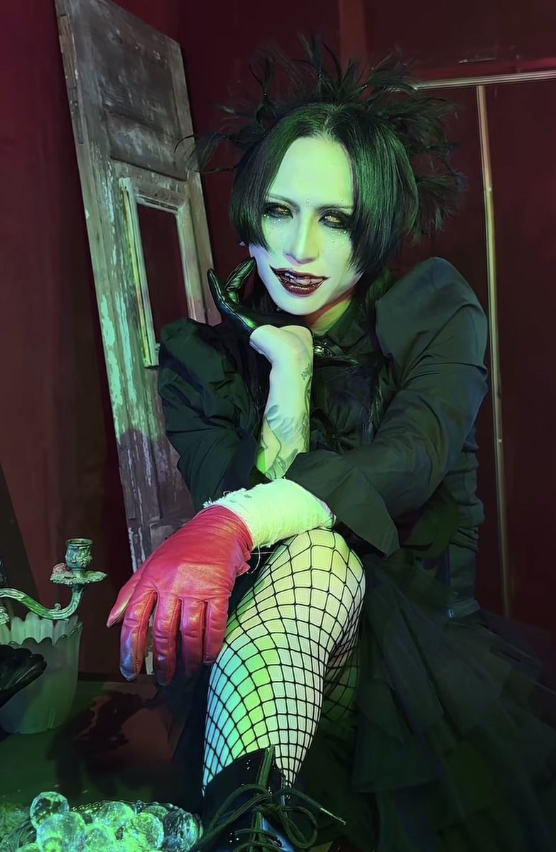 𝔦𝔫𝔠𝔞𝔱 tweet media