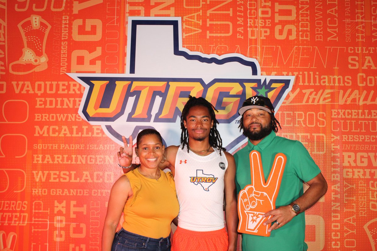 Jeremiahj08's tweet photo. Had an awesome visit at The University of Texas at Rio Grande Valley. Big thank you to @shareese_woods and @antwonhicks for making this experience possible and getting an opportunity to learn more about the school and track program!🧡 @utrgv_tfxc https://t.co/vgAX4n471D