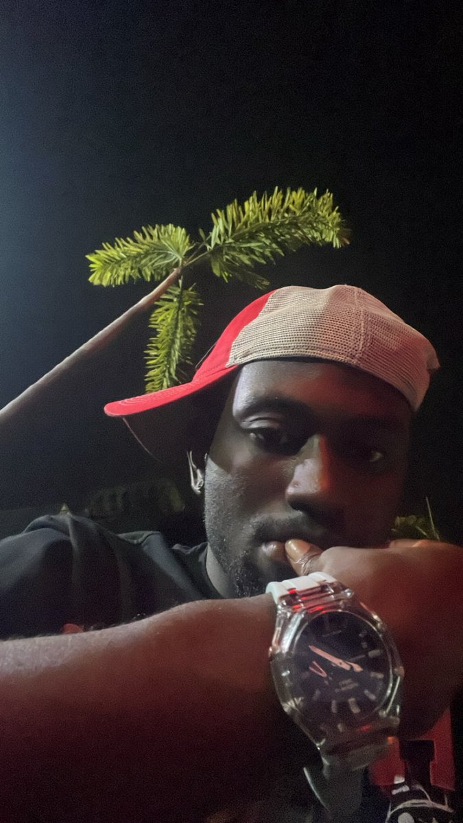 TheyHatingonB$🏂 tweet media