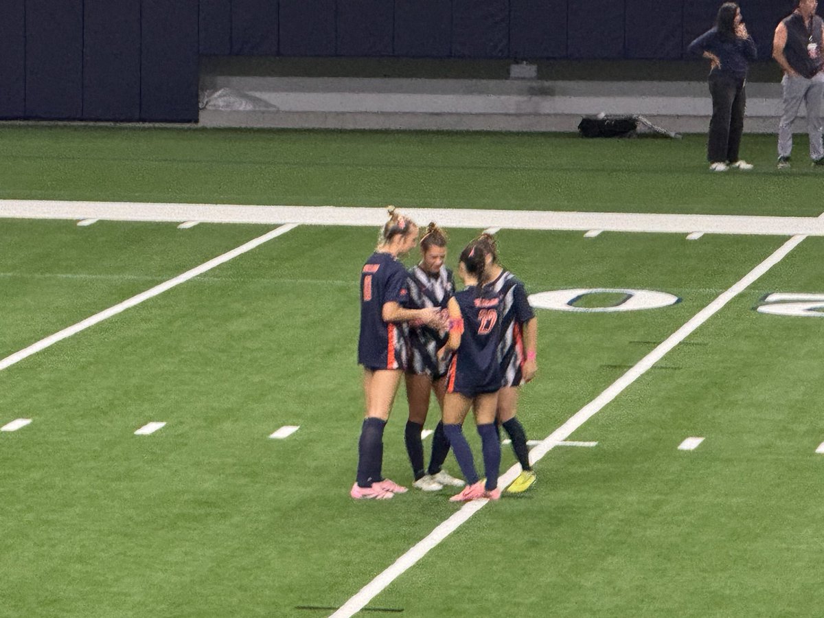 Lillysoccer19's tweet photo. It was a sad ending, but I am proud to be part of a senior group like these 3 amazing players. I wish I had more pictures, but the memories will last forever. #defense #soccer #friends
@wakelandgsoc #back4 #cinnamonroll https://t.co/8VIivAkelW