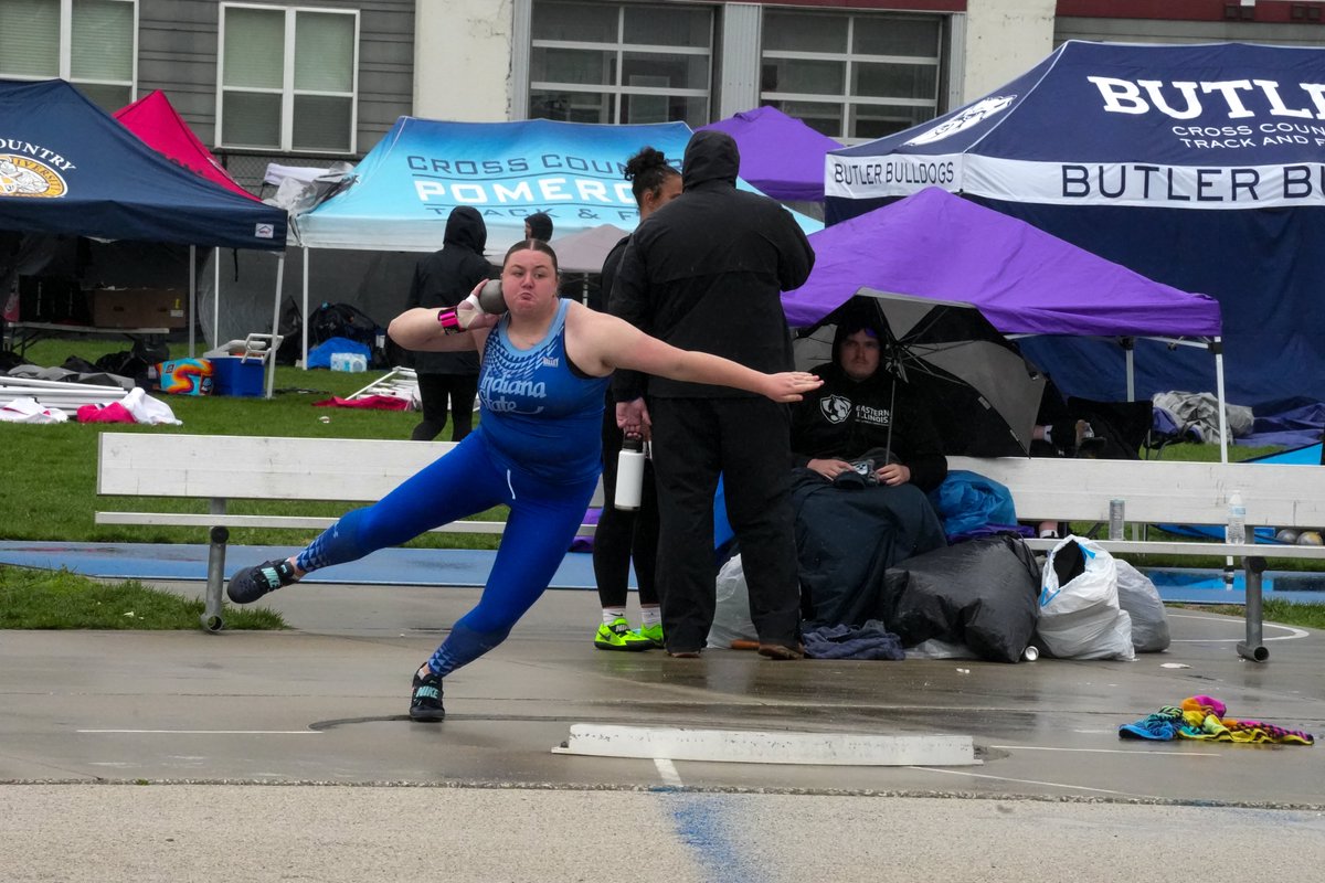 IndStXCTF's tweet photo. Season-best showings in the shot put 💪

Sloan Cox places first for men at 17.21m (56-5.75), @aliseonna finishes second for the women at 14.83m (48-8)

Trees also get top-three finishes from @BBrownSport (16.51m/54-2) and @oamarsh (14.11m/46-3.5)

#MarchOn | #StayRooted https://t.co/IEVIRG53h4