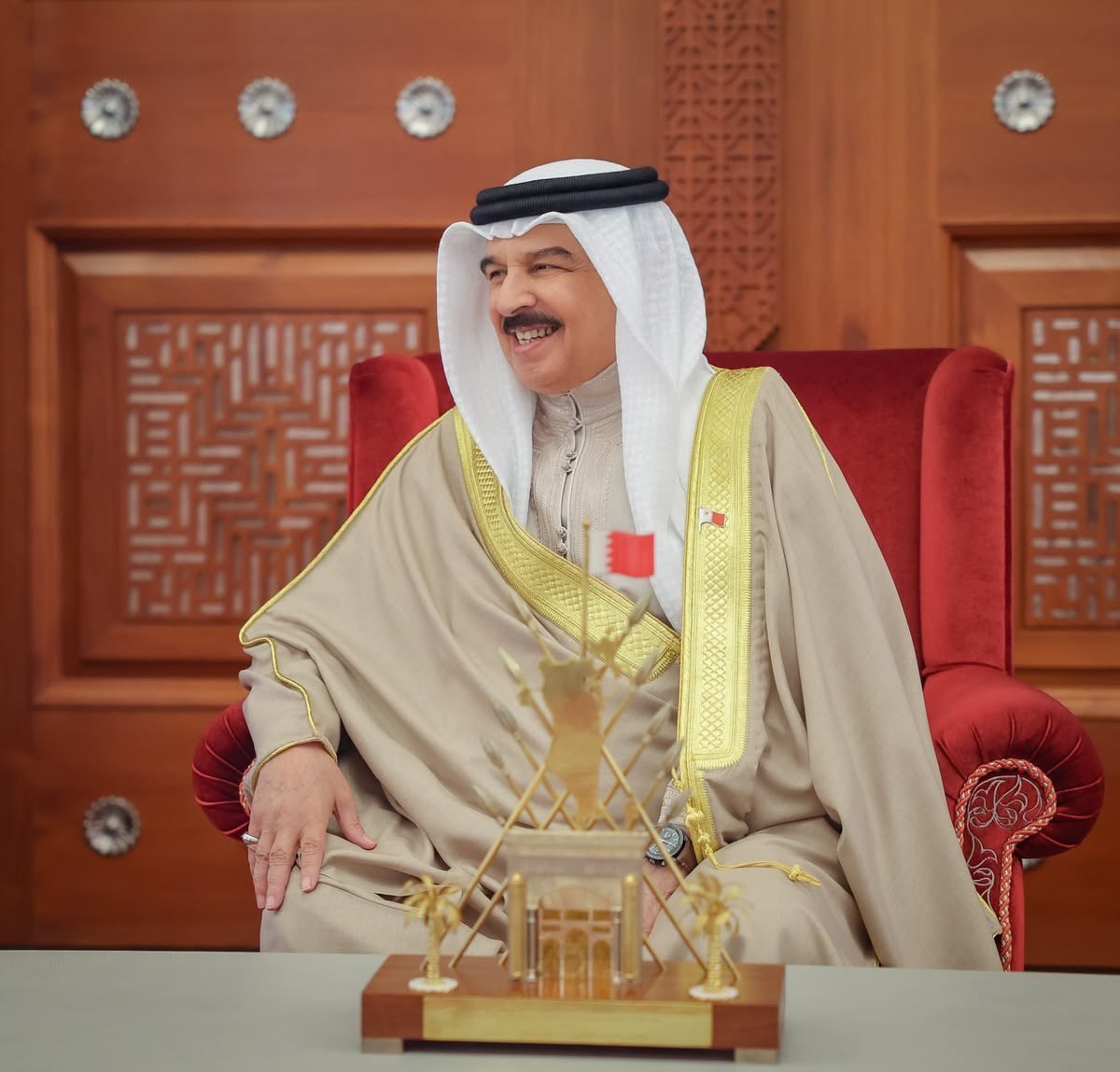 S 🇧🇭 tweet media