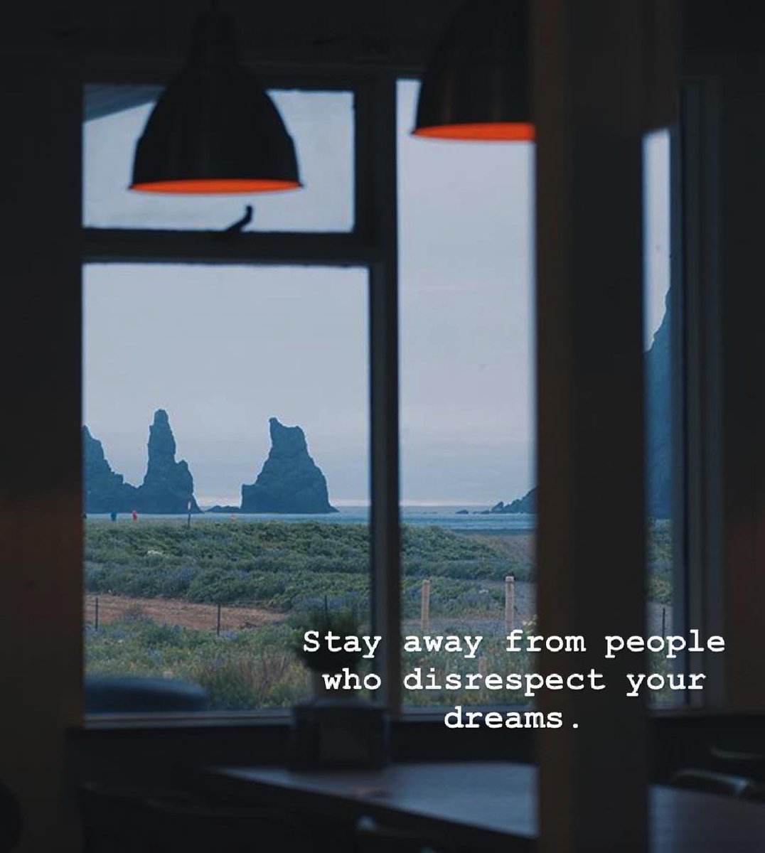 motivated_life1's tweet image. Don't let dream crushers rain on your parade! 

 Surround yourself with those who lift you and support your goals. 

You want #Inspiration and #Encouragement, not anyone who wants to discourage you. 

#DreamBig, #PositiveVibesOnly, #SelfMotivation.