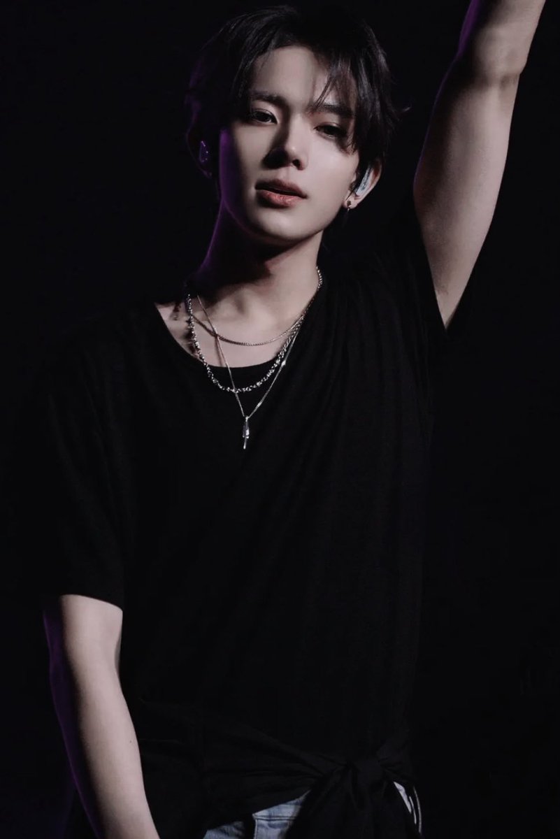 𝖤𝐒| tweet media