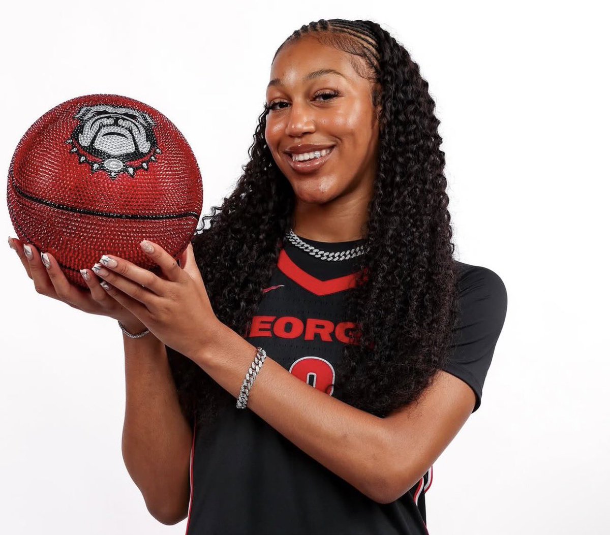 I talk hoops 🏀 tweet media