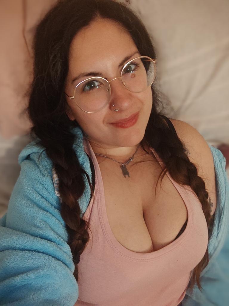 🦋~V~ Wolfie🦋 tweet media