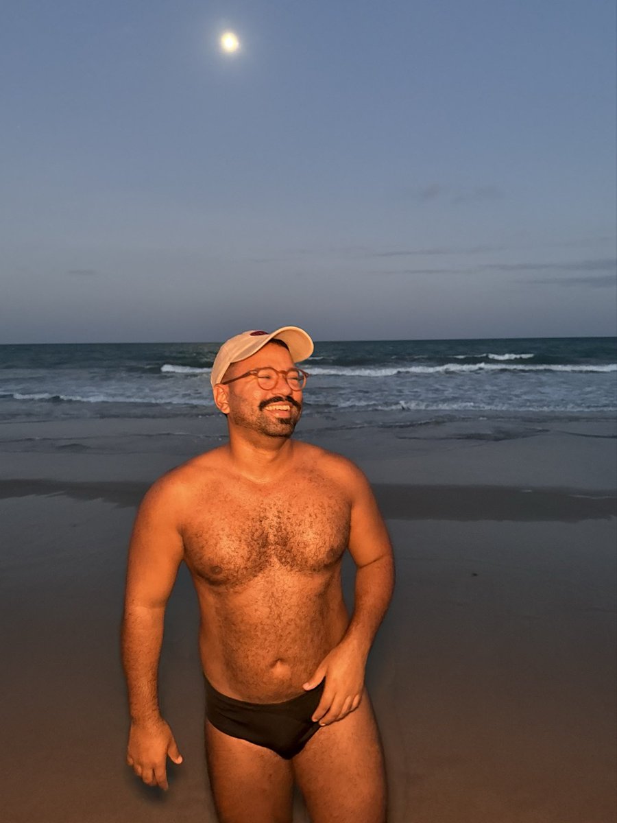 passando só pra atualizar com umas fotinhas na praia 🐚🧜🏾‍♀️🐠✨🌸