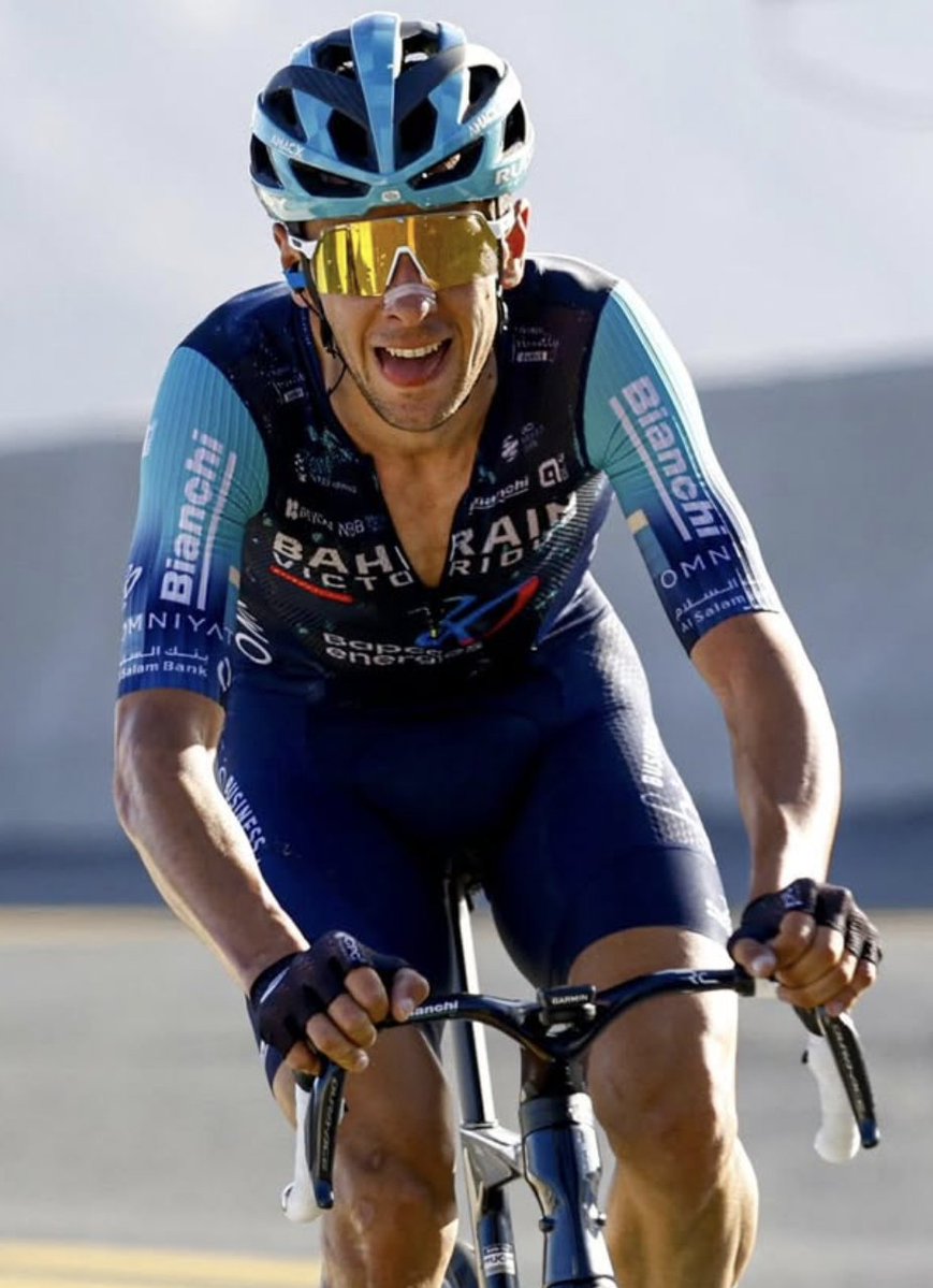 categorycafe tweet media