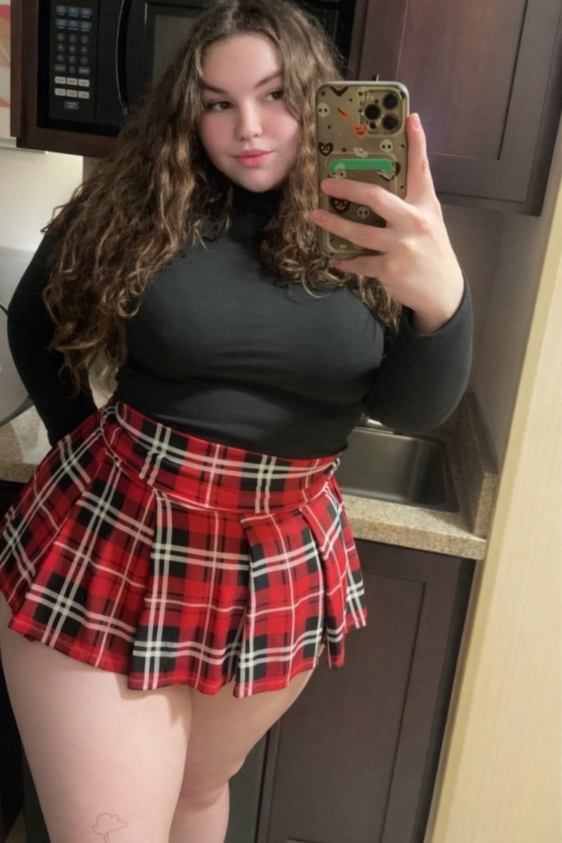 Emily12jj's tweet photo. "Nicht dein gewöhnliches Bild... aber es wird dich zum Stoppen des Scrollens bringen 😉🔥" https://t.co/d9QAnpsWOm