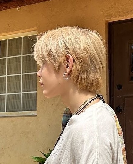 charlie ໒꒱ tweet media