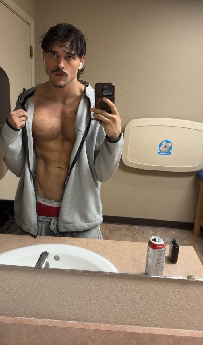 flexmaster_g's tweet photo. One hit of these pits will have you addicted https://t.co/4AtIQHbtVf