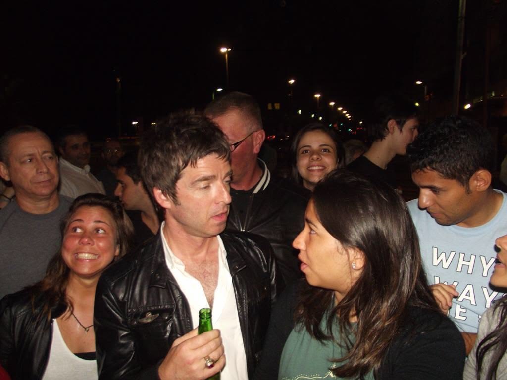 hari saw oasis tweet media