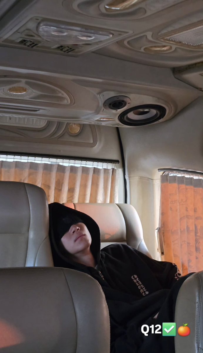 jellyfishissuperstar tweet media