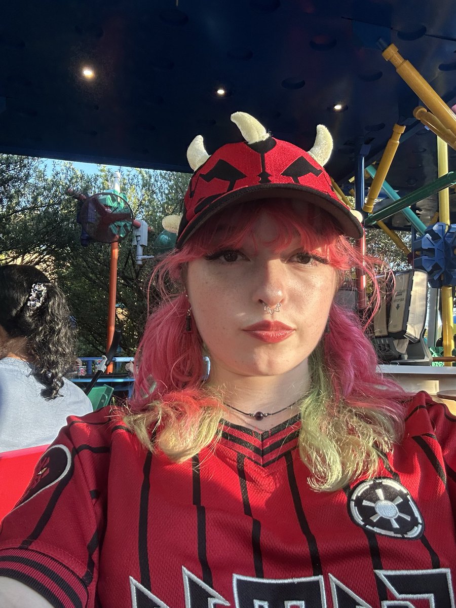 victoria🧚🏼‍♀️maul shadow lord era🖤 tweet media