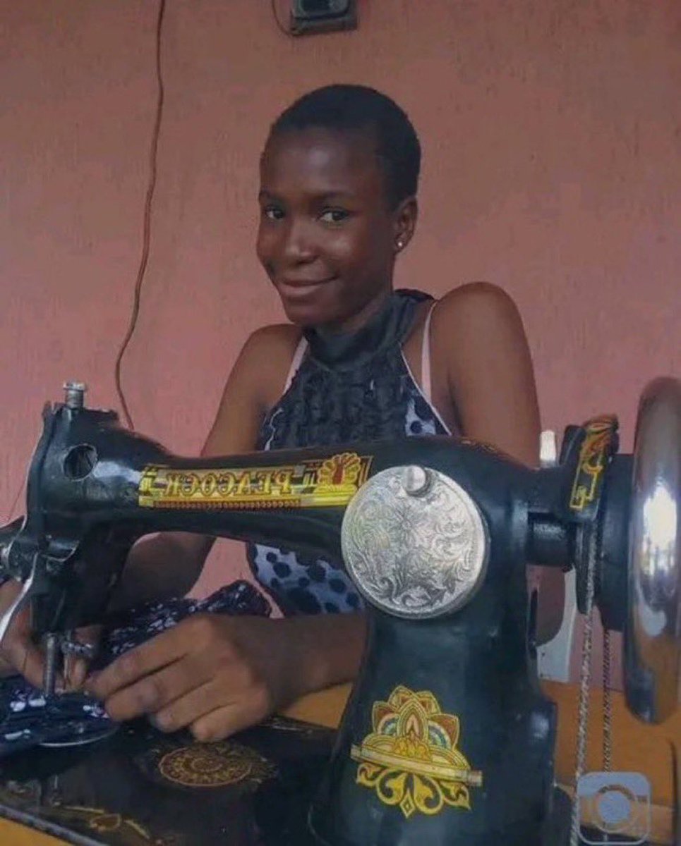 that gurl oyin tweet media