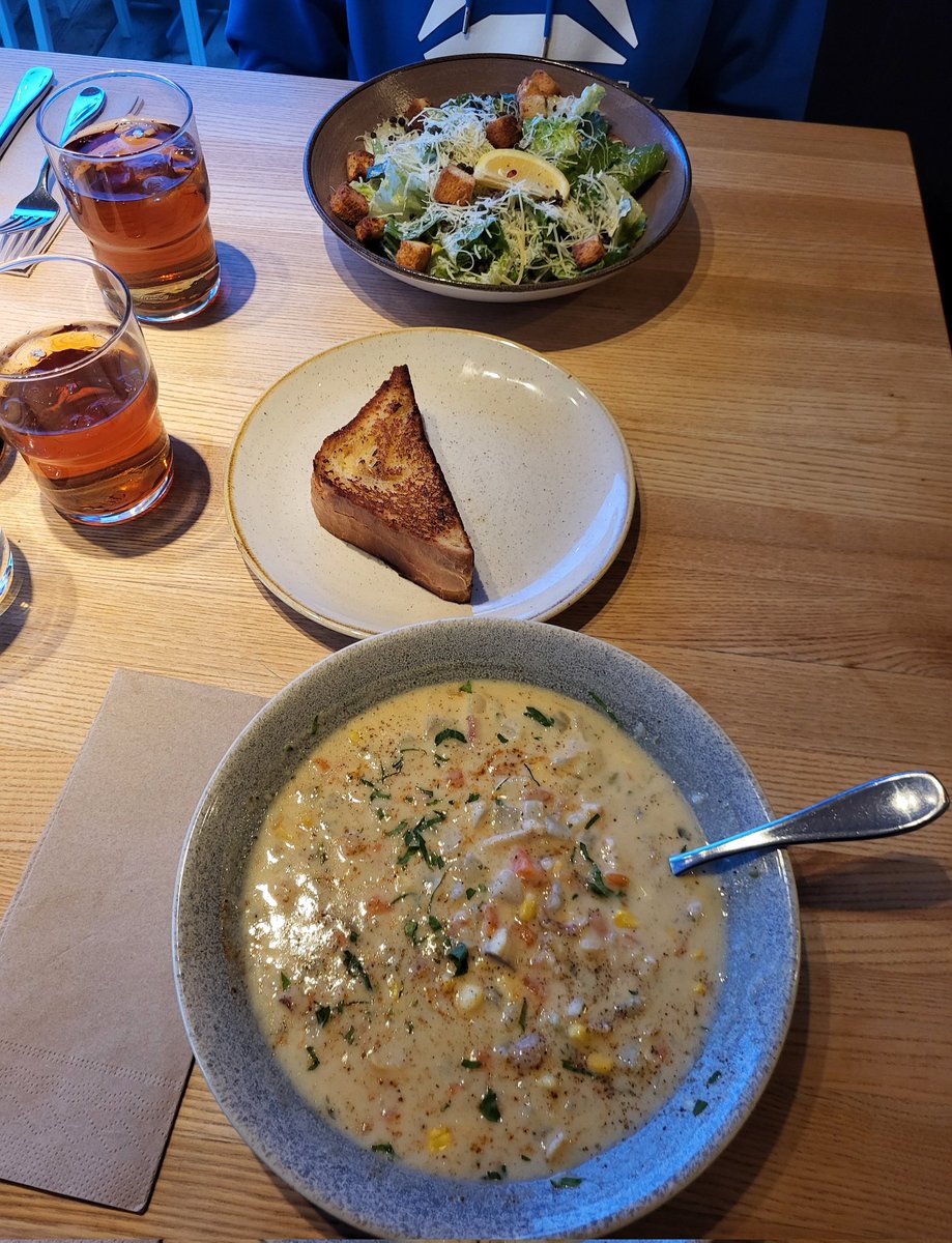 dani daydream tweet media