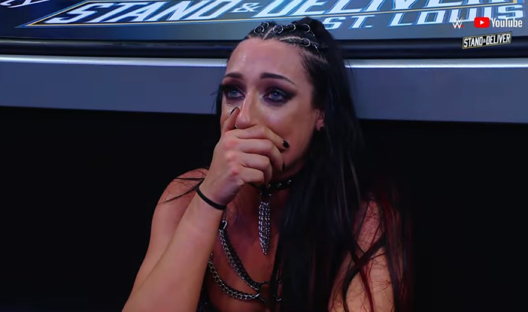 the devil in prada. / parody acc tweet media