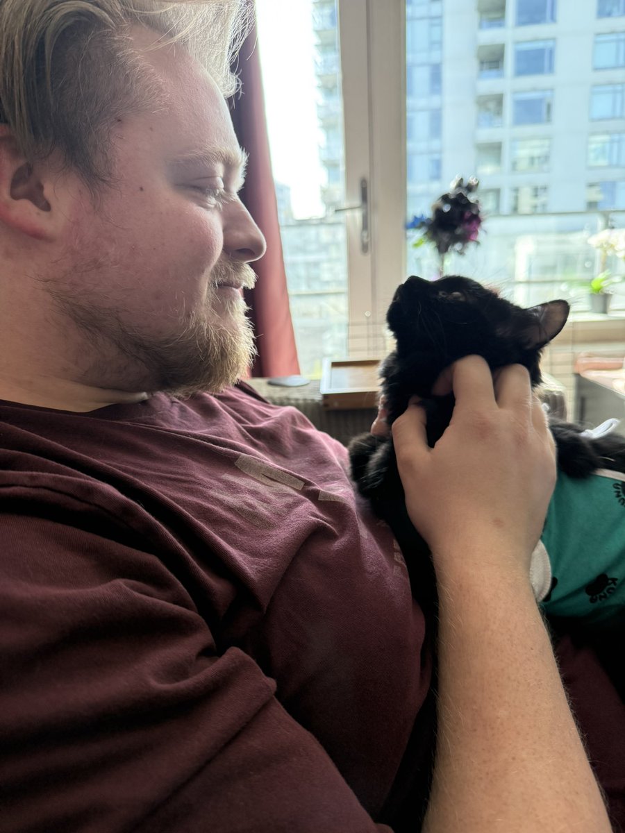 xbubblemunkyx || Carrie Johnston tweet media