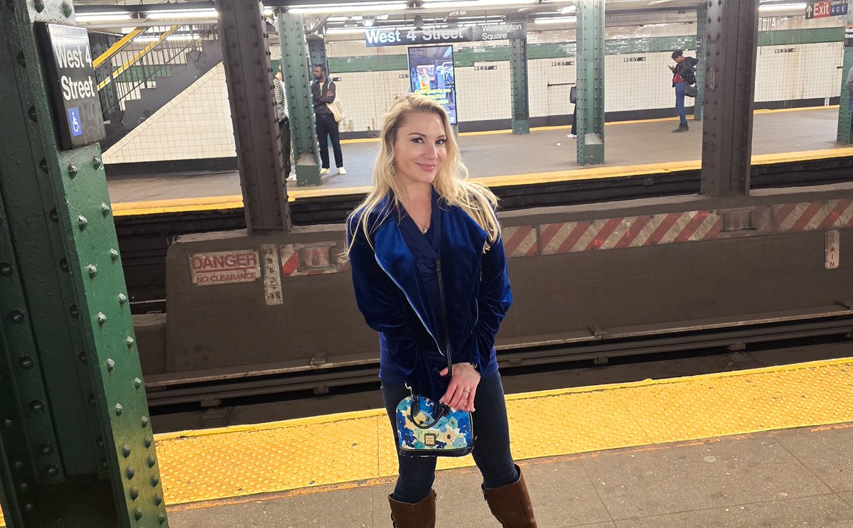 MissAuroraSnow's tweet photo. Say Yes to adventure.
See where it leads. 

It's easy to fall into a day-to-day rut, to feel bogged down and limited. I'm guilty of this too! So here's your reminder to find a little joy in life... go on that trip, see a friend, make time for something outside the day-to-day. https://t.co/51OUZQbDZu