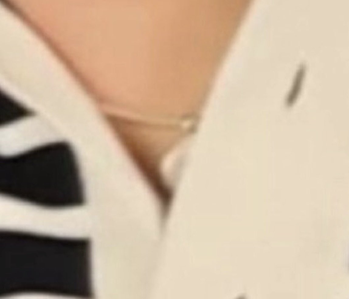 saIamiseII's tweet image. the thought of finn surprising noah with a guitar pick necklace with their initials engraved so he could carry a piece of finn everywhere ……#healing #rescued #saved #happy #nourishing