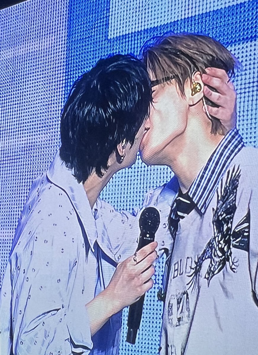 nila 🧃 tweet media