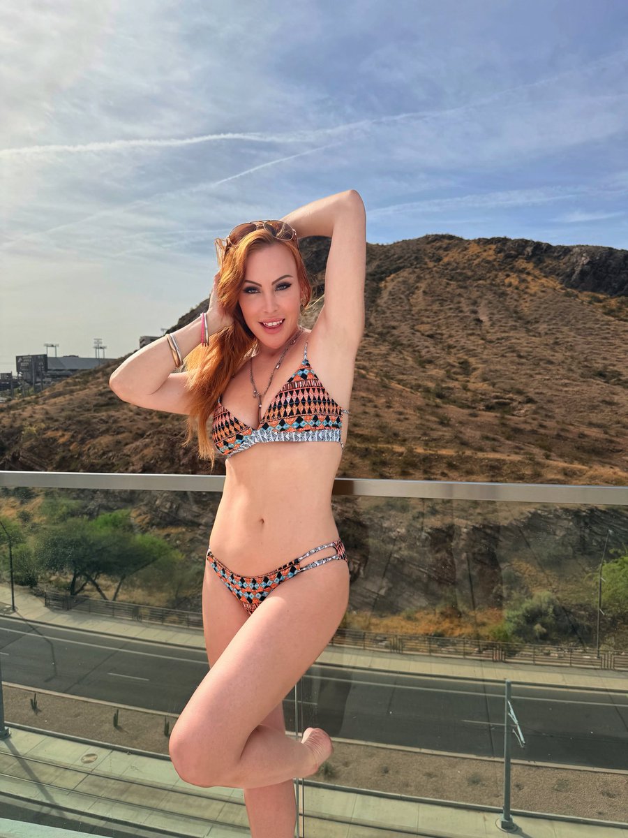 danimayredhead's tweet photo. Heres to not creating mountains outa molehills 😹
#bestviews #rooftop #amountion #az #happylife in Heidi Fish Swimwear
At @AC_Hoteles https://t.co/j1g2UgqvZS