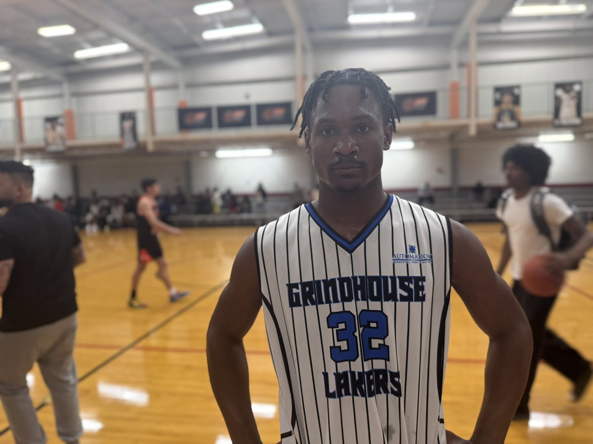 Ross Van De Griek tweet media