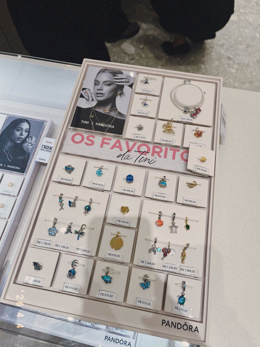 babyzstoessel's tweet photo. “os favoritos da tini” 😭💘💘💘💘 https://t.co/r5QdrQvl9g