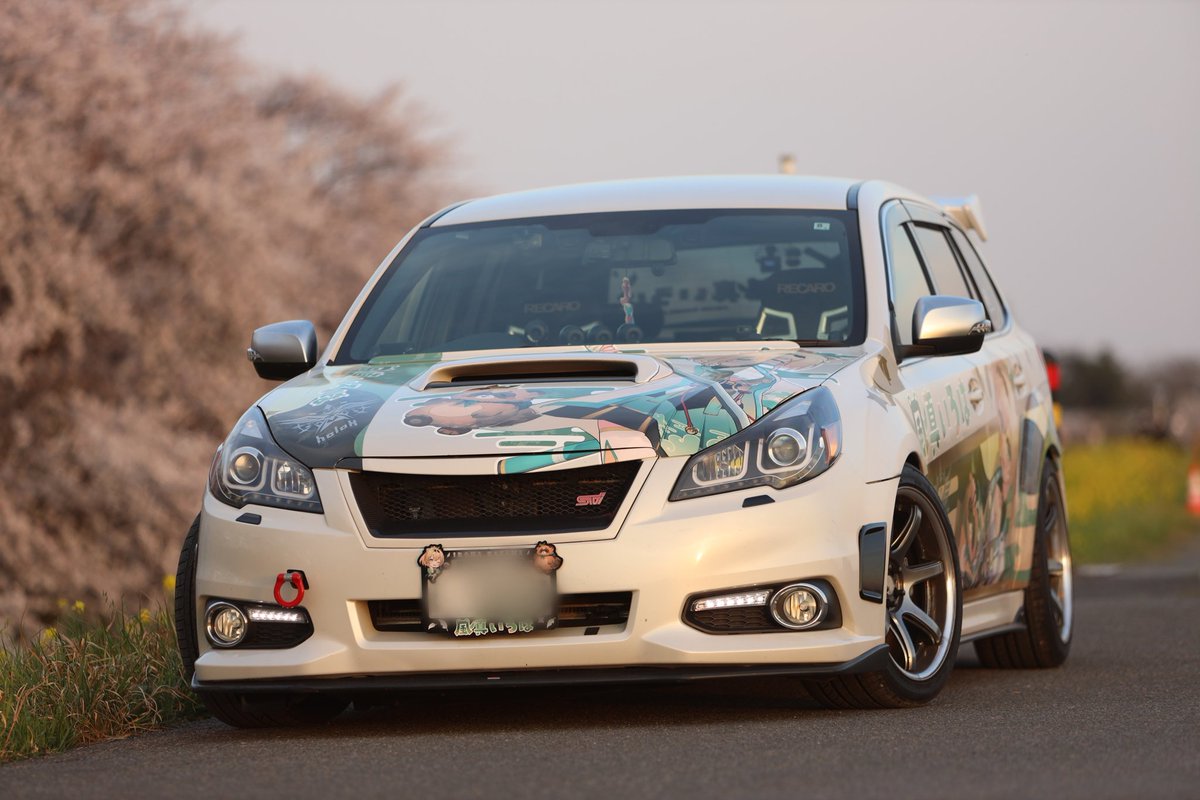 とーま tweet media