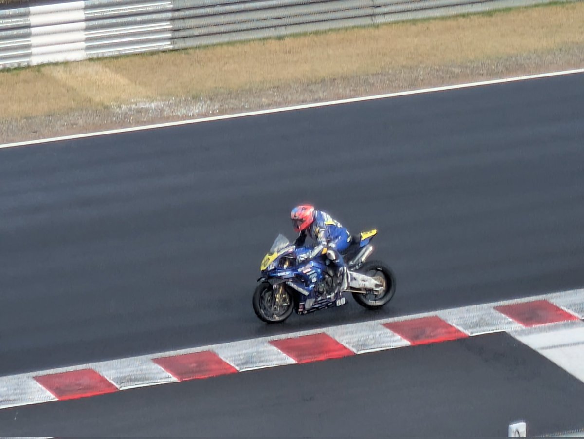 みとみー tweet media