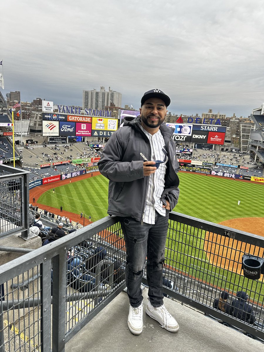 colochojensen's tweet photo. Let’s go Yankees #RepBx https://t.co/p1lSZy7PF0