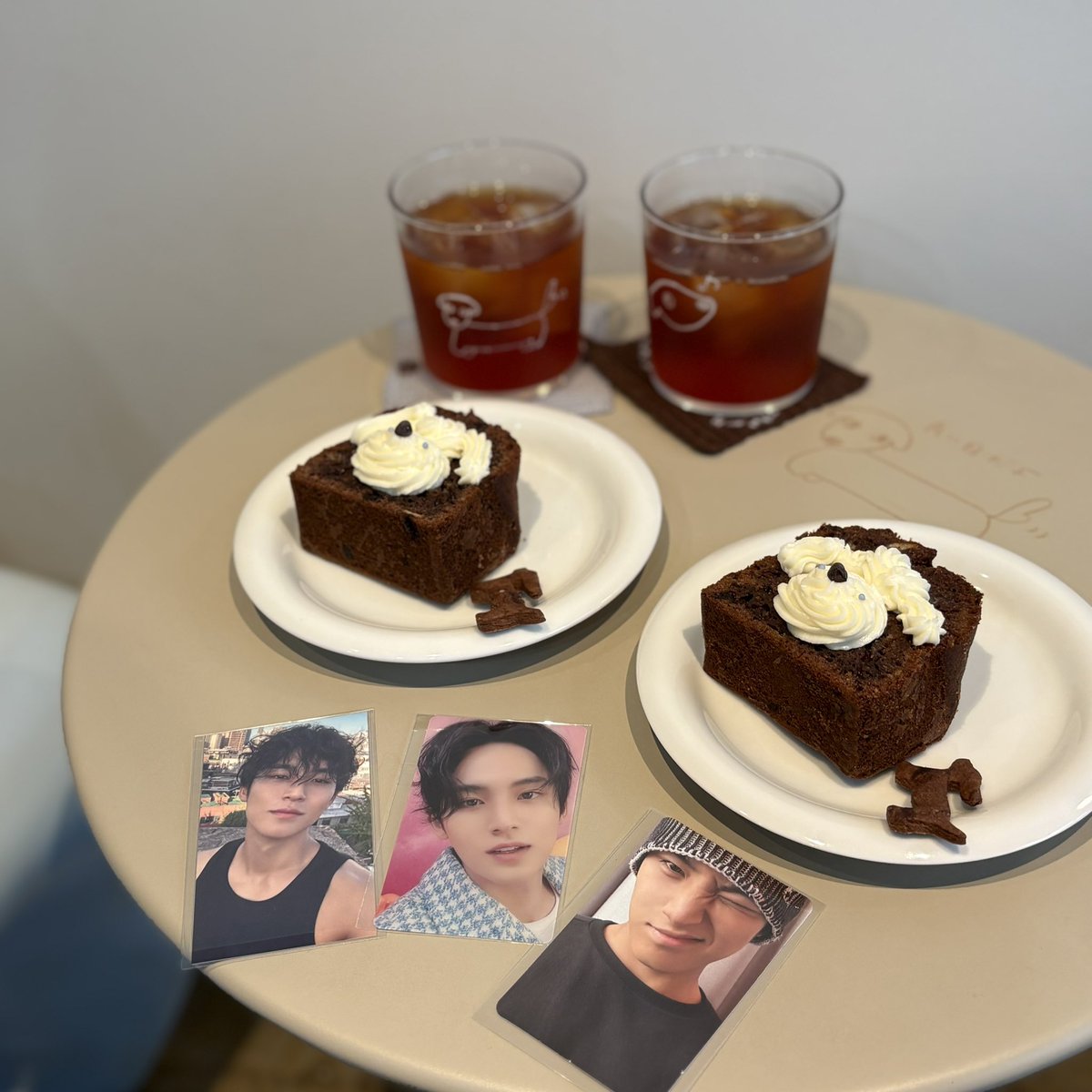 ミンギュセンイル(2日前) 🍰🐶⸒⸒

わんこのカフェでお祝いという名の
茶しばきしてきました🧸𖤐⡱